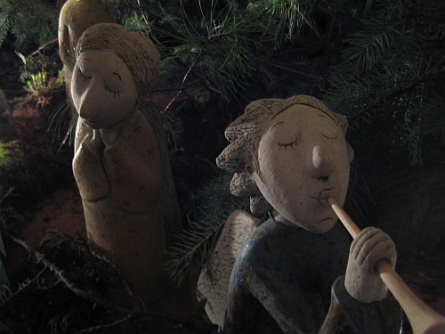 noch_mehr_glueckselige_engel_-_deidesheim_weihnachtsmarkt_-_krippenausstellung.jpg