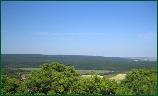 news/images/aussicht_auf_das_land_um_den_donnersberg_-_westpfalz.jpg